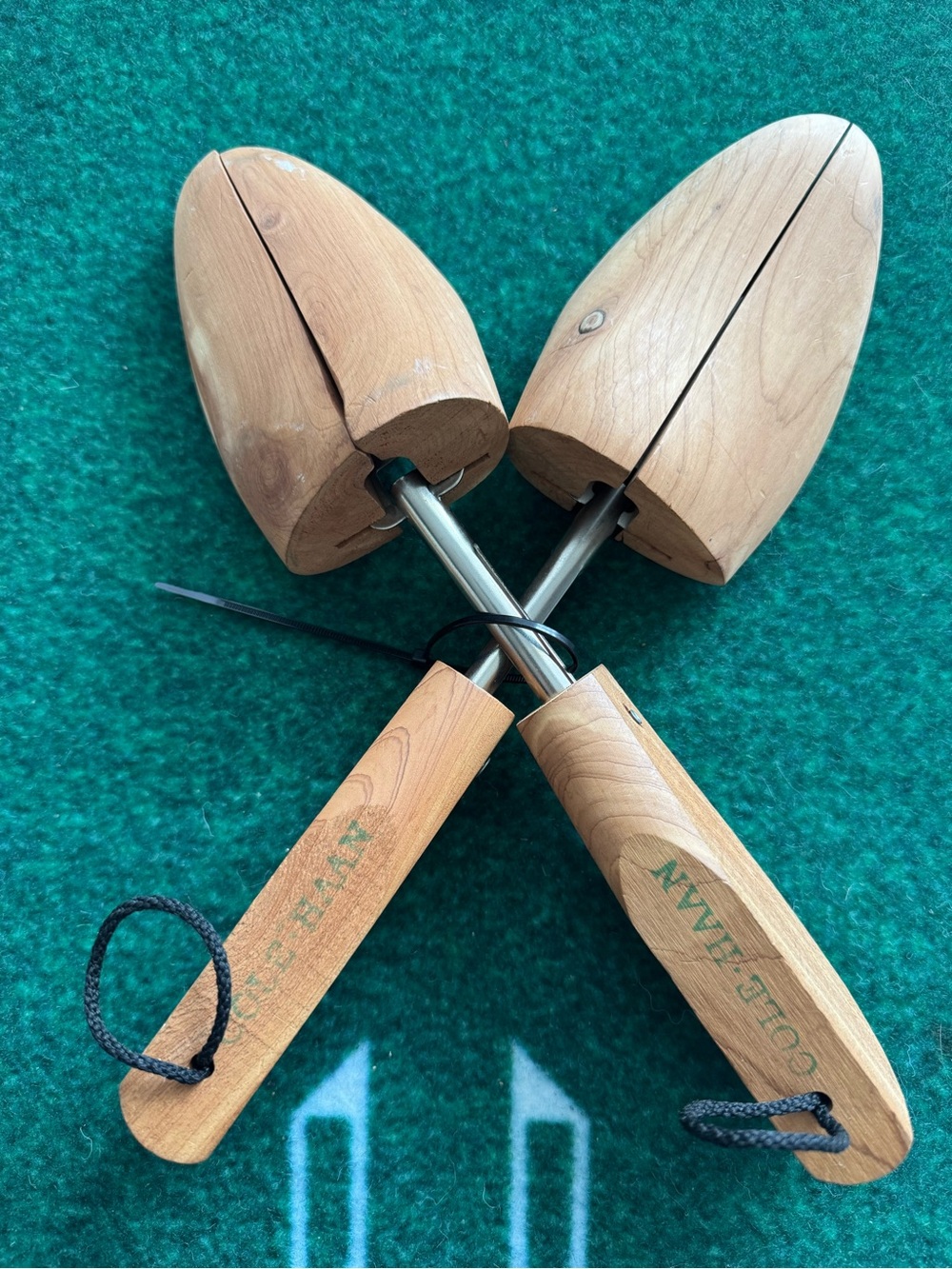 Cole Haan Cedar Wood Shoe Trees Size Medium US Men’s 9-10 VTG